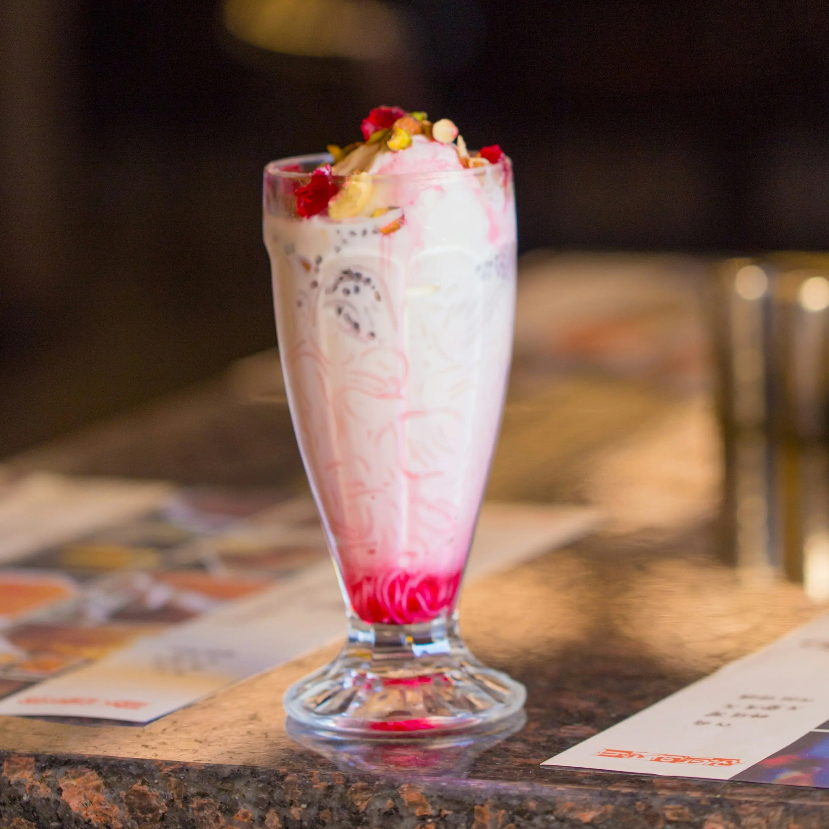 ファルーダ — スリランカの彩りあるスイーツドリンク